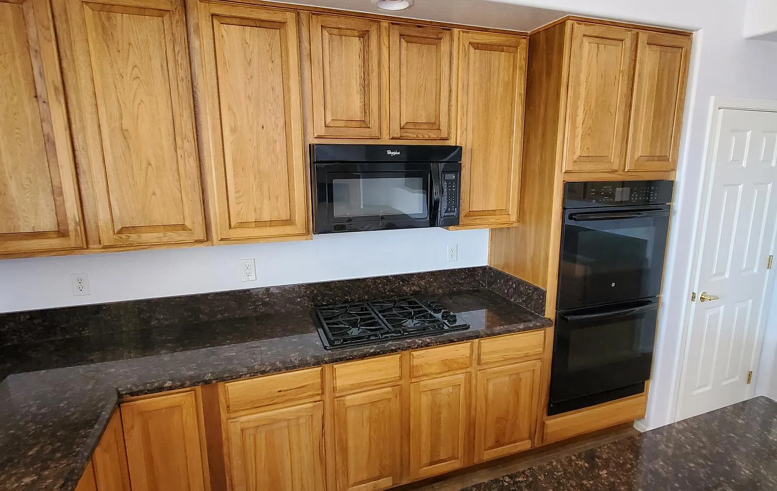 4 bed, 3.5 bath, 2763 sqft, $2,890 — Photo 4