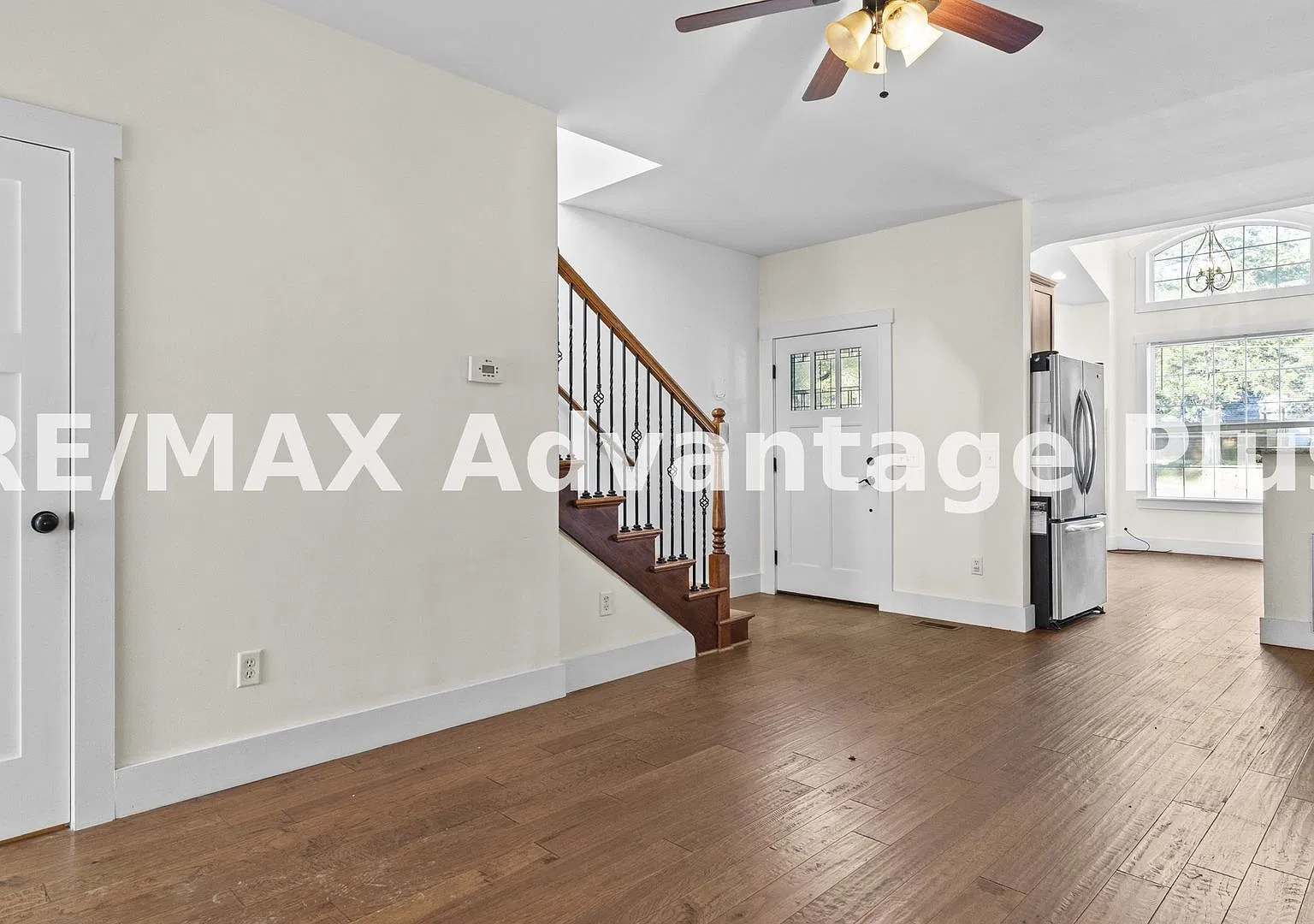 Spacious 4BR/3BA Home Near Longwood Garage, Deck & New Appliances — Photo 2