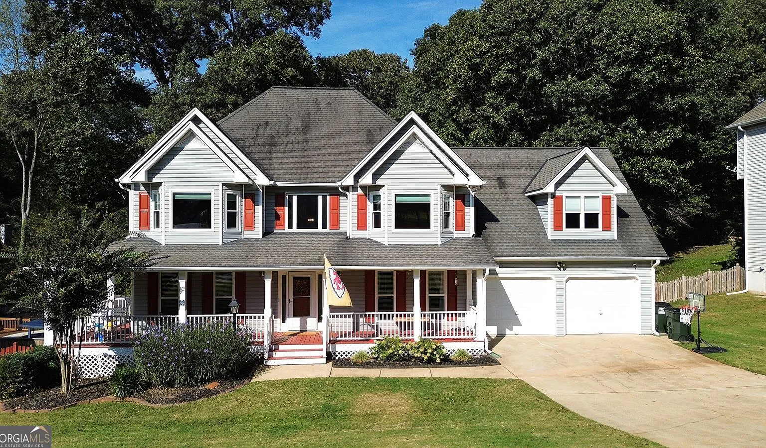 4 bed, 2.5 bath, 2920 sqft, $2,750 — Photo 2