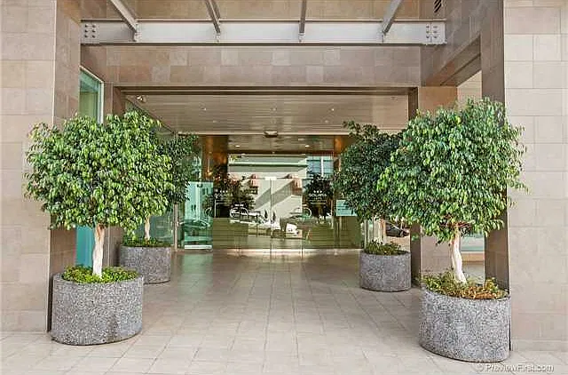 1 bed, 1041 sqft, $2,795 — Photo 4