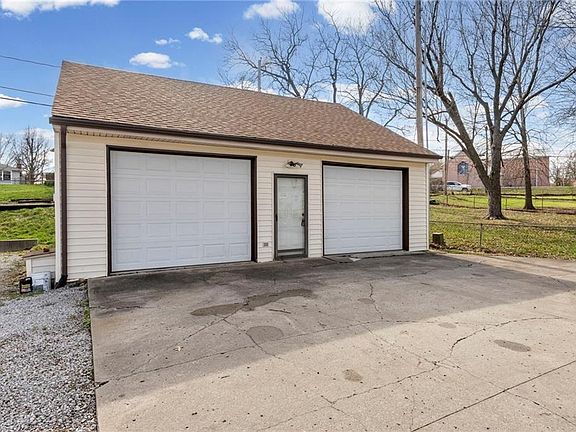 5th image of 17301 E Cheyenne Dr