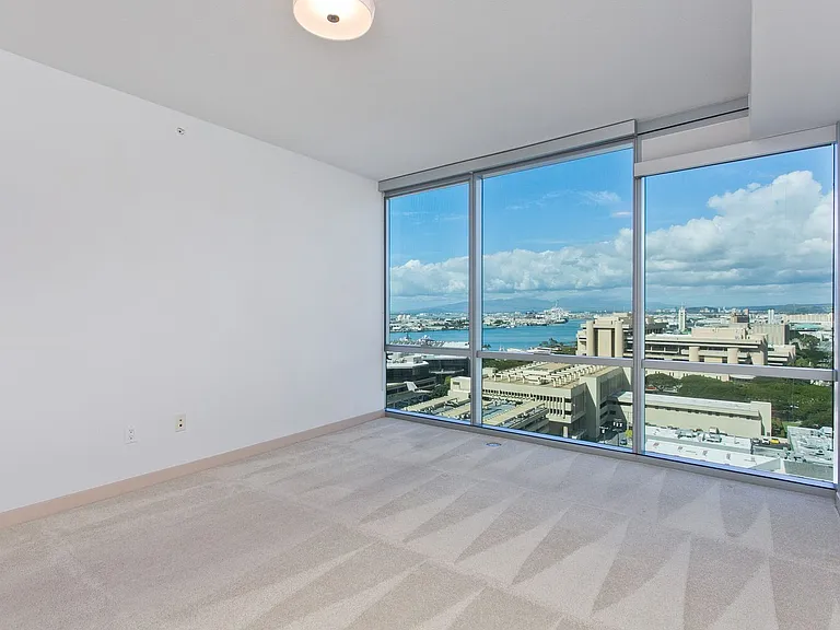 555 South St #1710 — Photo 10