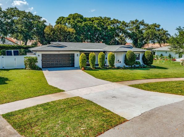 932 Evergreen Dr