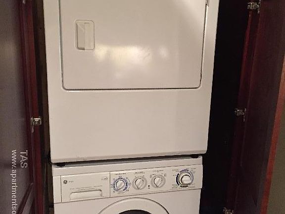 5th image of 603 W Wellington Ave #2B
