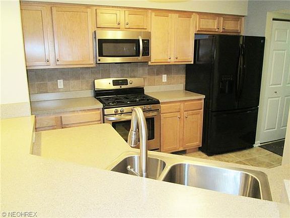 3rd image of 19388 Lymans Ln #87