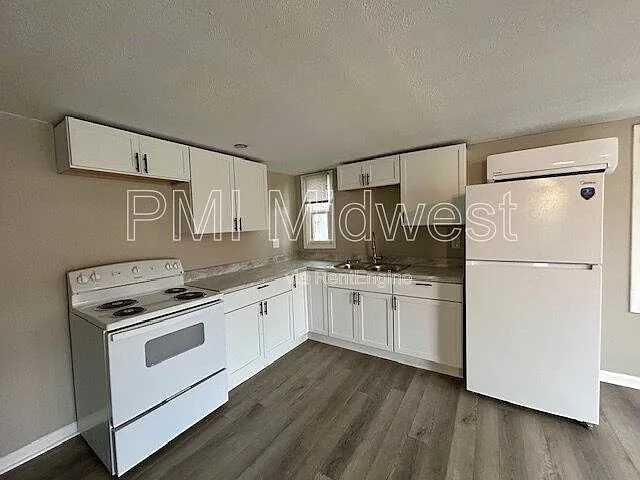 1408 Holland St #A — Photo 5