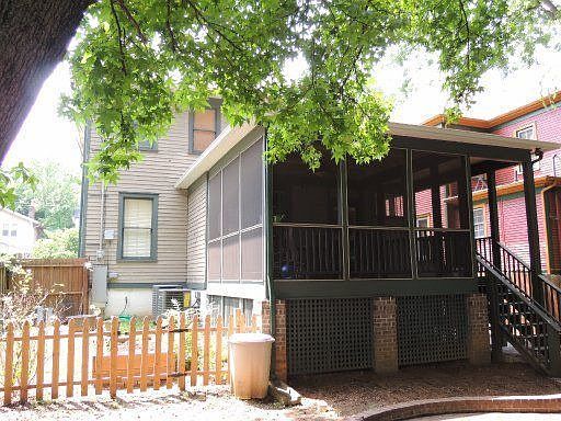 4th image of 906 Luttrell St
