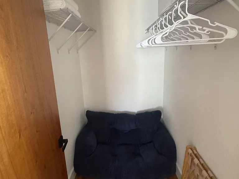 Chestnut St — Photo 10