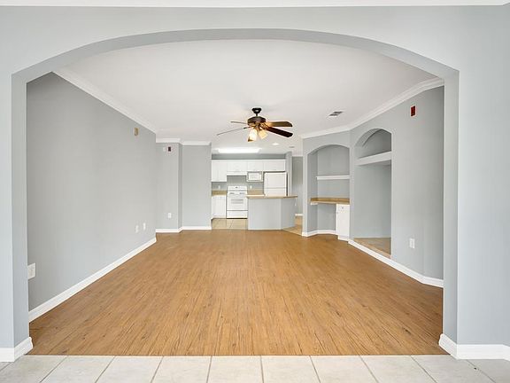 5th image of 3591 Kernan Blvd S APT 517