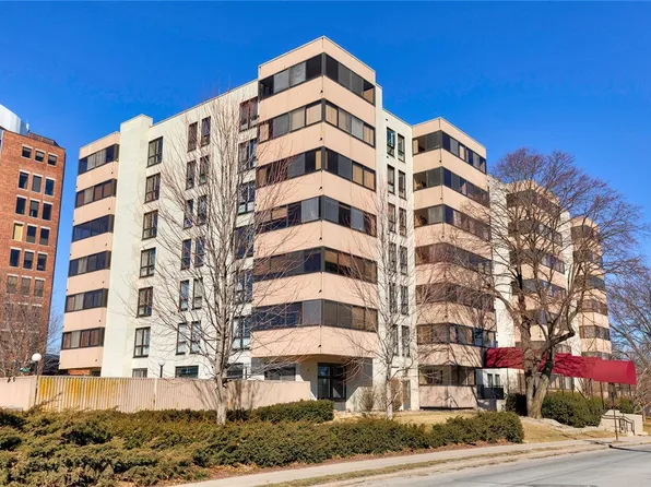 3100 Grand Ave APT 5J, Des Moines, IA 50312