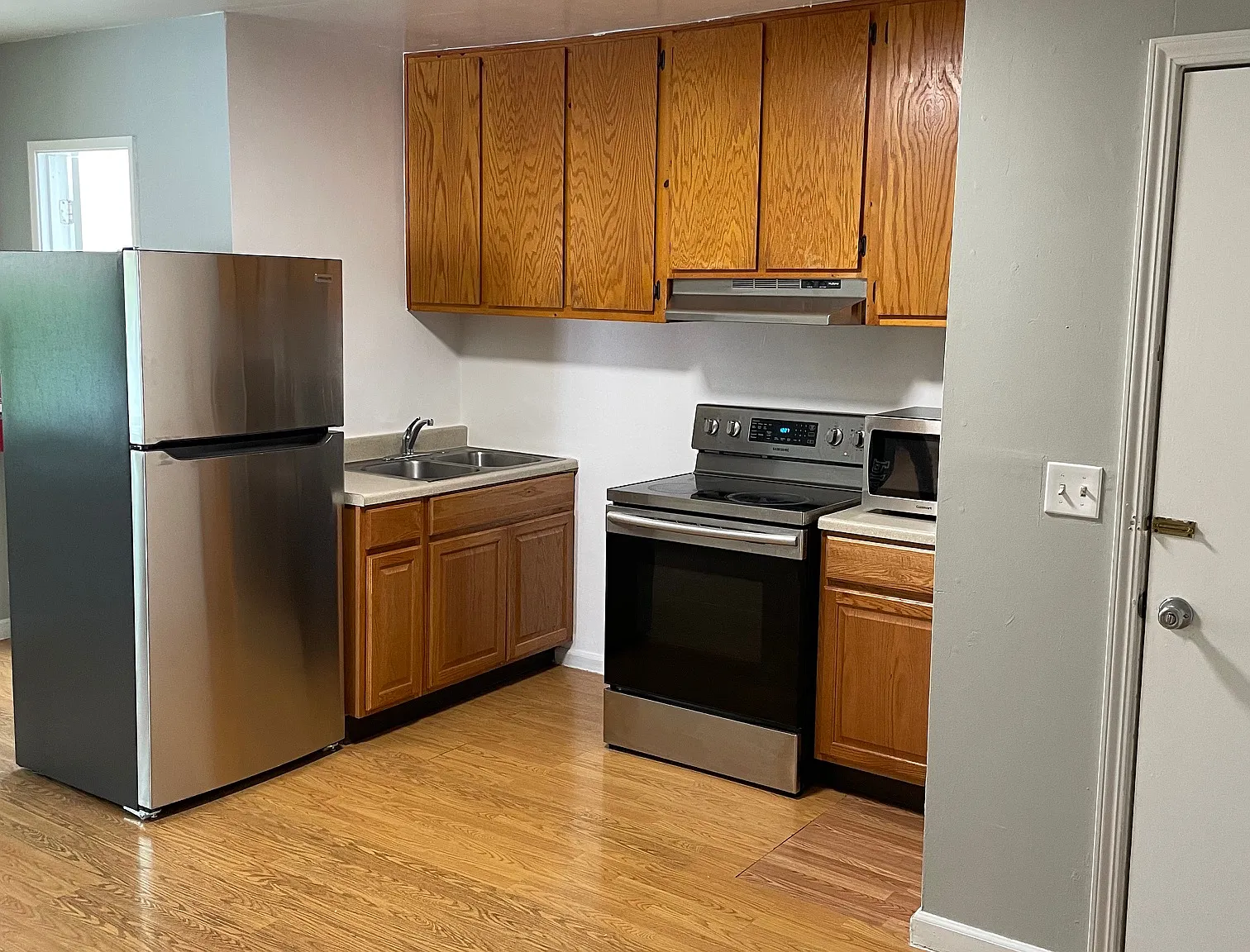 1 bed, 450 sqft, $1,500 — Photo 2