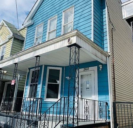 3rd image of 260 Clinton Ave