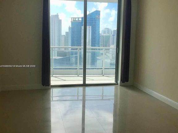 5th image of 90 SW 3rd St APT 3910