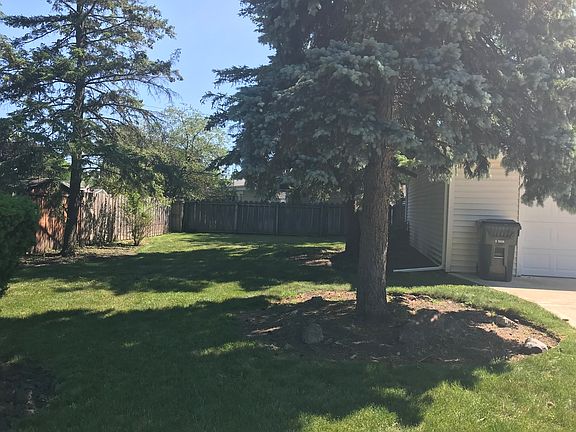 4th image of 3251 Greenbriar Dr