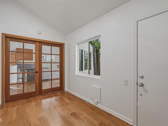 4th image of 137 Arena St