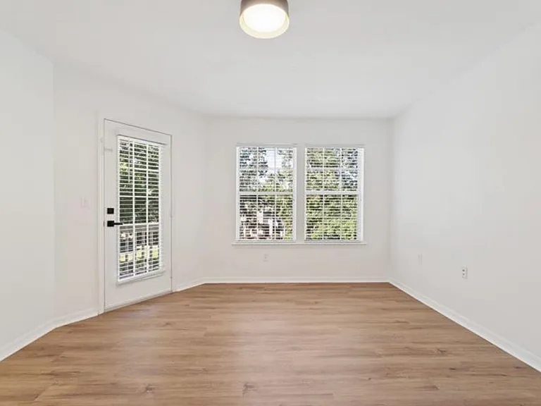 11585 NW 18th Pl — Photo 17