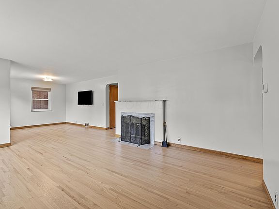 5th image of 400 Canyon Dr