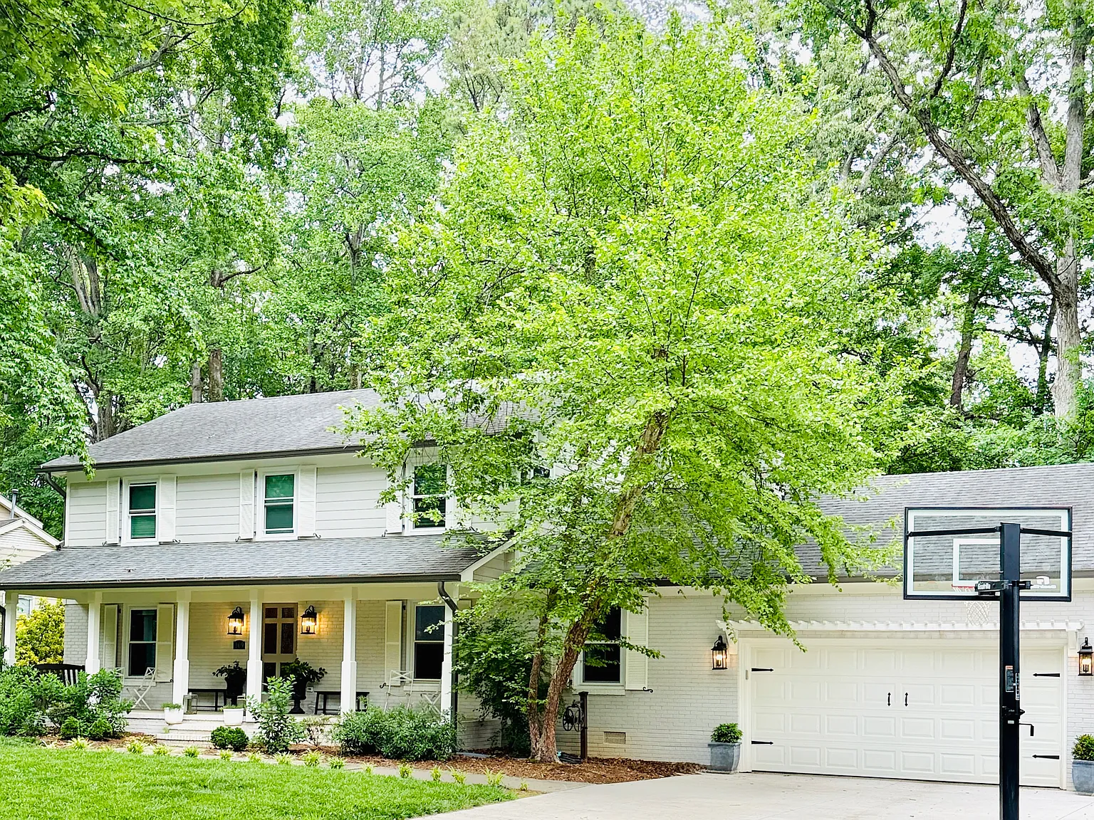 4 bed, 2.5 bath, 2268 sqft, $5,000 — Photo 1