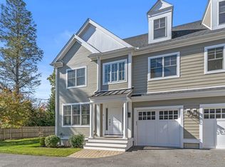 5 Curve St #5, Wellesley, MA 02482
