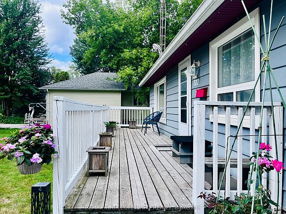 5th image of 322 Irene Dr