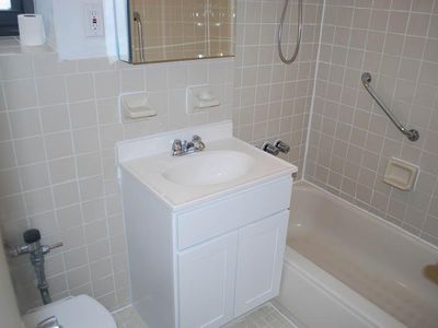7520 Bell Blvd APT 3C, Bayside, NY, 11364