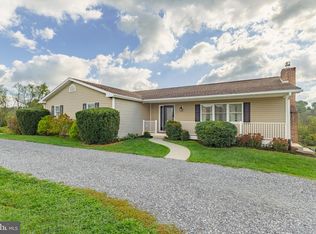 3691 W Weaver Rd, Greencastle, PA 17225