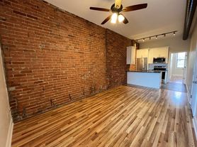 4028 Liberty Ave, Pittsburgh, PA