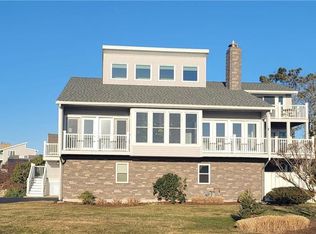 74 White Swan Dr, Narragansett, RI 02882