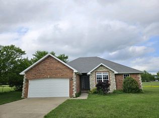 195 Park Pl, Seymour, MO 65746