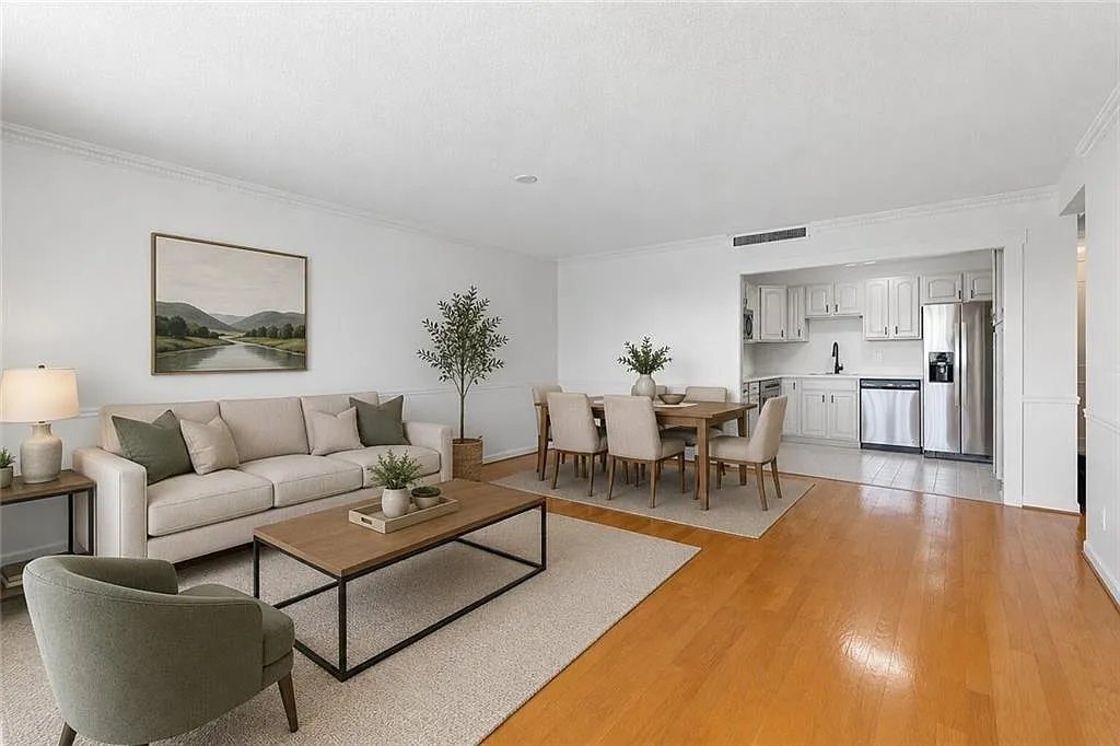 1 bed, 1.0 bath, 742 sqft, $2,000 — Photo 1