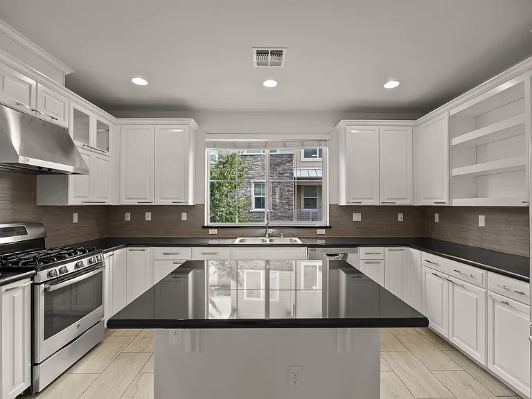 862 White Moonstone Loop — Photo 11