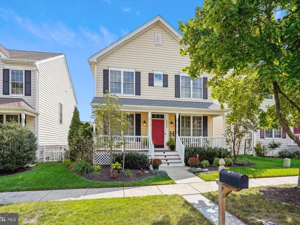 42599 Pelican Dr, Chantilly, VA 20152