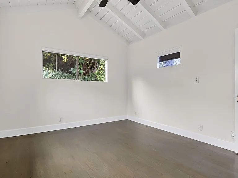 408 Kendall Ave — Photo 23