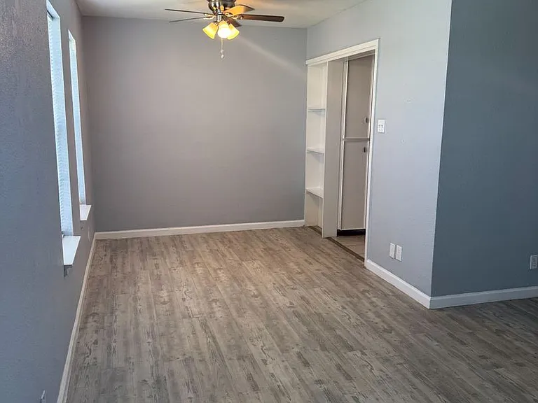5808 S Alameda St — Photo 10