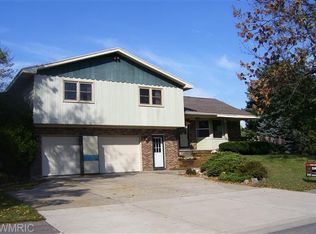 2105 104th Ave, Zeeland, MI