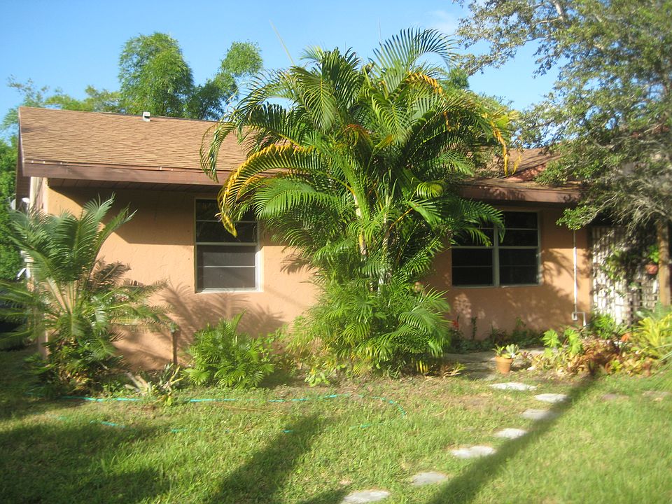 1st image of 11118 Hotchkiss Dr