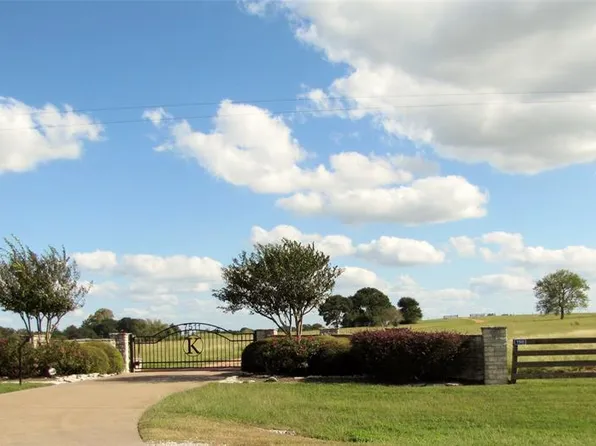 7511 Fm 949 Rd, Sealy, TX 77474