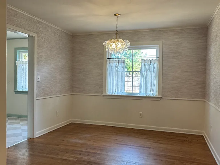 1803 Dorchester Dr — Photo 5