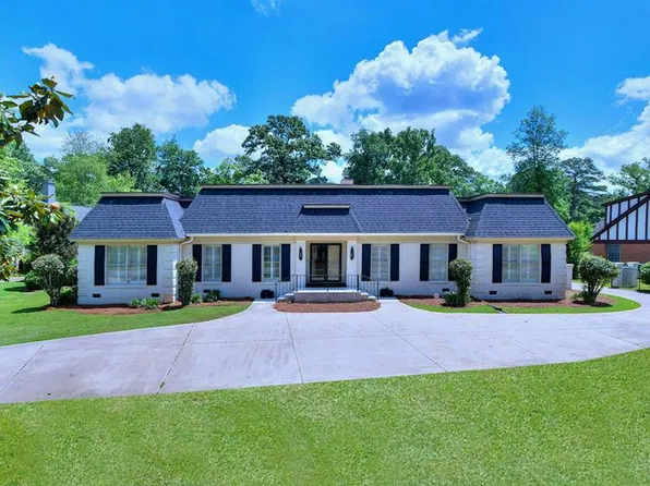 2404 E Doublegate Dr, Albany, GA 31721