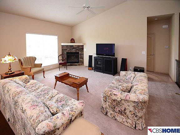 4th image of 4912 N 165th St
