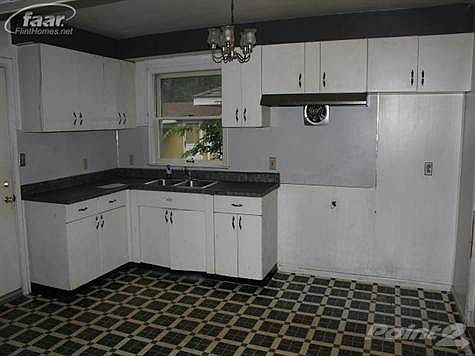 2nd image of 3006 Menominee Ave