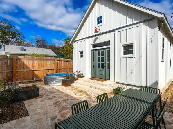 632-636 High St, Comfort, TX 78013