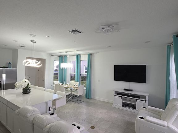 5th image of 6050 Praza Ln