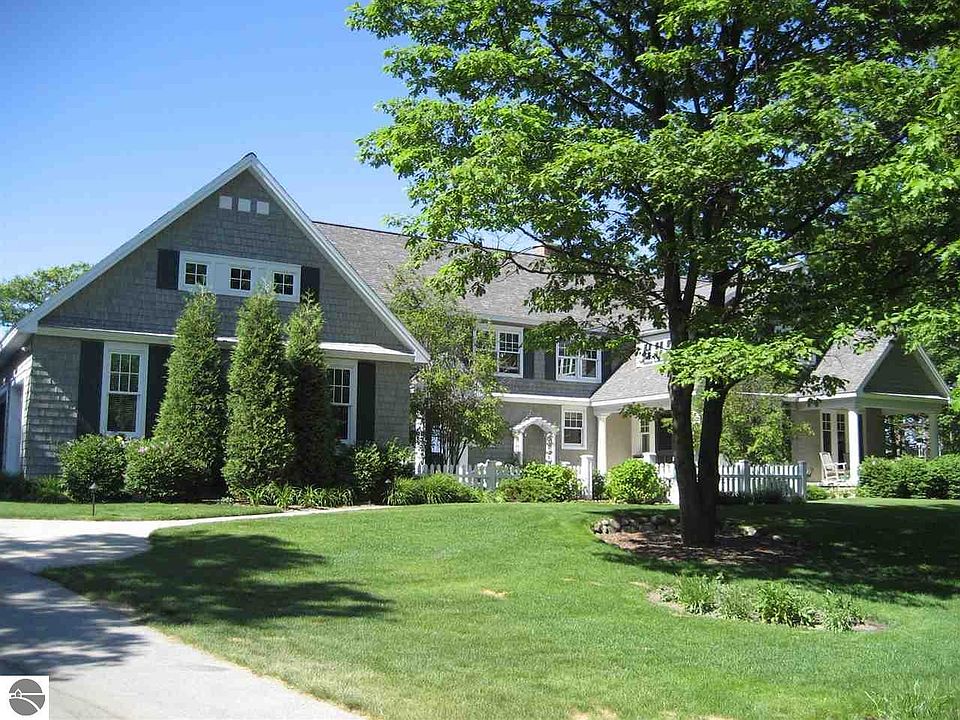 1st image of 830 Crystal Downs Dr