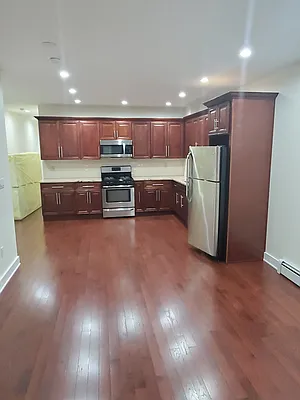 Rented by REMAX Elite | media 2