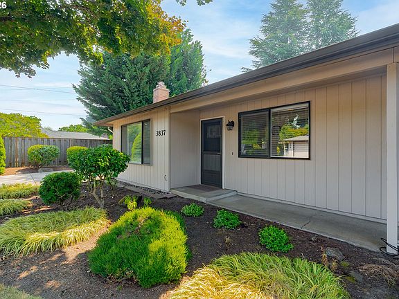 5th image of 3837 NE 45th St