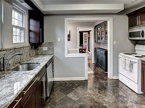 2nd image of 17800 Winslow Rd #2