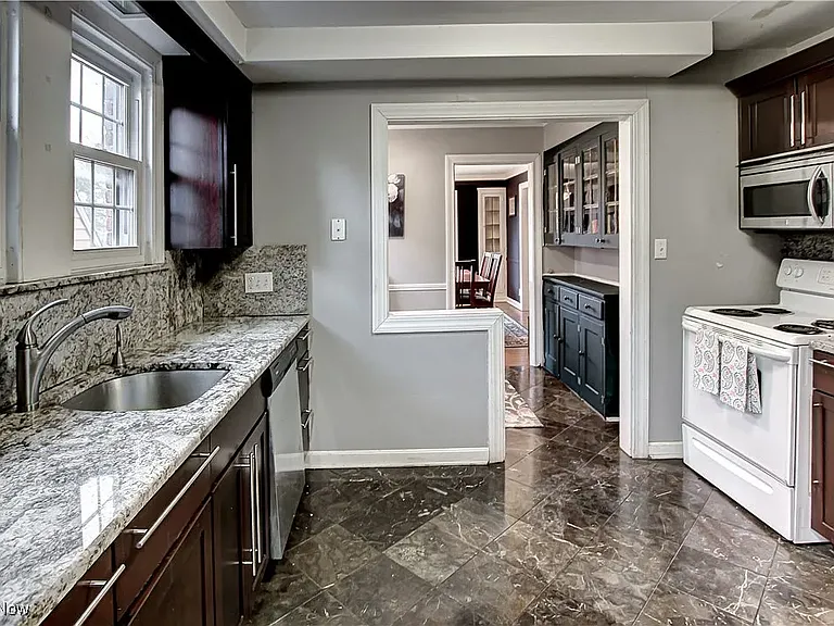 17800 Winslow Rd #2 — Photo 2