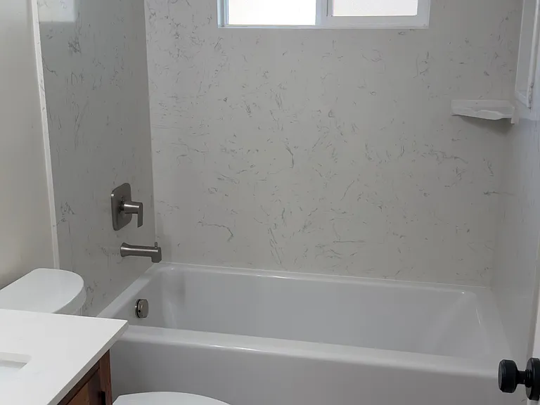 3293 Roland Dr — Photo 23