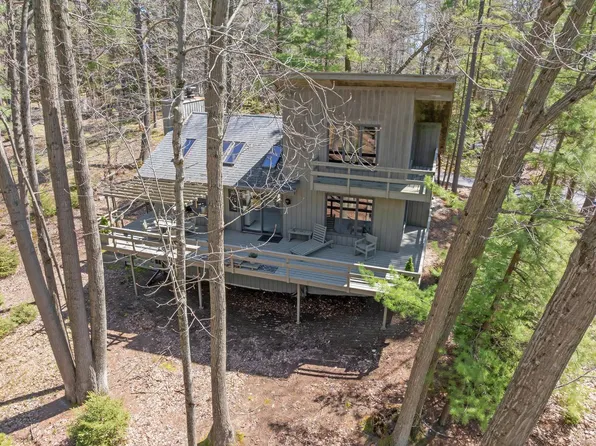 328 Whitetail Run LANE, Sheboygan, WI 53081